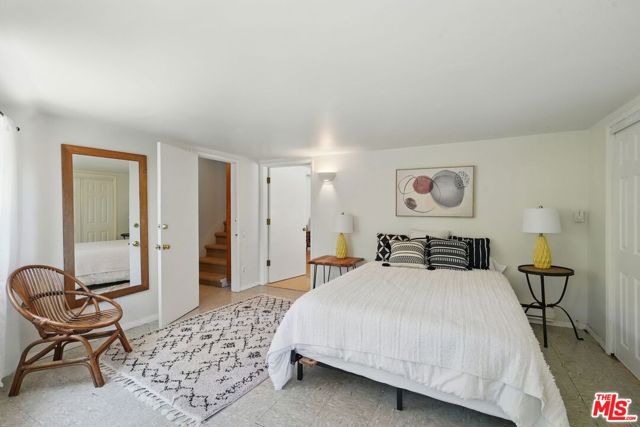 1527 Bainum Drive, Topanga CA: https://media.crmls.org/mediaz/281f1f3c-1f0c-4904-b6a8-40f3eddab5f9.jpg