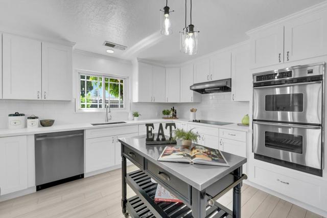 14526 Berry Way, San Jose CA: https://media.crmls.org/mediaz/281f2333-db39-4e9a-bc5b-b4ff0b68d1bd.jpg