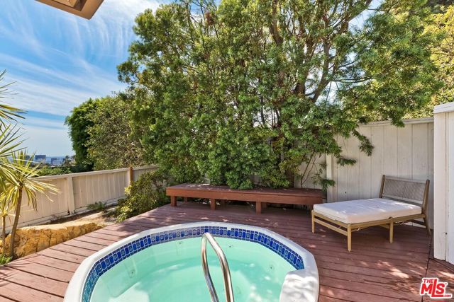 251 Ashdale Avenue, Los Angeles CA: https://media.crmls.org/mediaz/281f6ee8-e82a-47fe-a1ce-04eb9b43c4c0.jpg