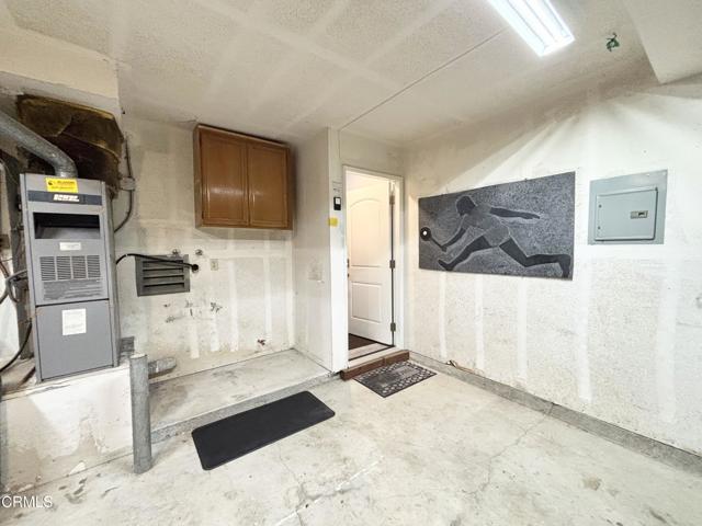 4987 Sullivan Street, Ventura CA: https://media.crmls.org/mediaz/28201ede-66a9-406b-83b1-137959845c2f.jpg