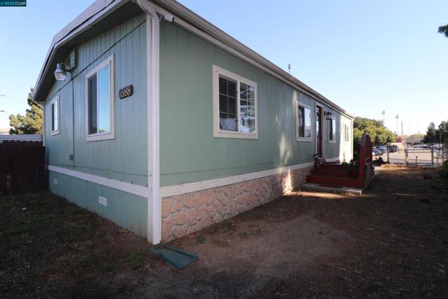 1588 H St, Union City, California 94587, 2 Bedrooms Bedrooms, ,2 BathroomsBathrooms,Residential,For Sale,H St,41042989