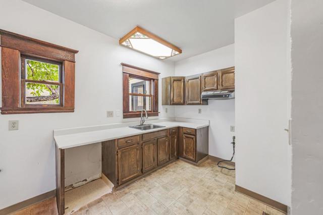 333 Waverley Street, Palo Alto CA: https://media.crmls.org/mediaz/28207b23-9460-4779-820d-d3499a33b29e.jpg
