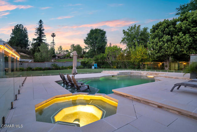 29504 Woodbrook Drive, Agoura Hills CA: https://media.crmls.org/mediaz/2821b7fa-c1d5-4a65-ae2b-998d5b7e3030.jpg