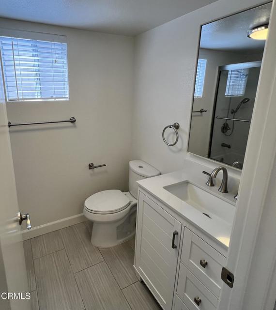 333 Highland Drive, Oxnard CA: https://media.crmls.org/mediaz/282210e4-7d67-4b04-b4fa-2d77693658cc.jpg