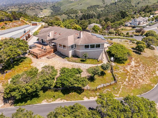 25061 Hidden Mesa Court, Monterey CA: https://media.crmls.org/mediaz/2822151d-35c0-4ee5-9eff-210b1b7521c5.jpg