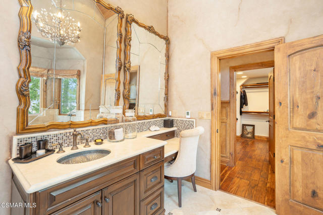 32310 Hummingbird Court, Running Springs CA: https://media.crmls.org/mediaz/2822e4da-3c74-4832-b7aa-233103afbd53.jpg