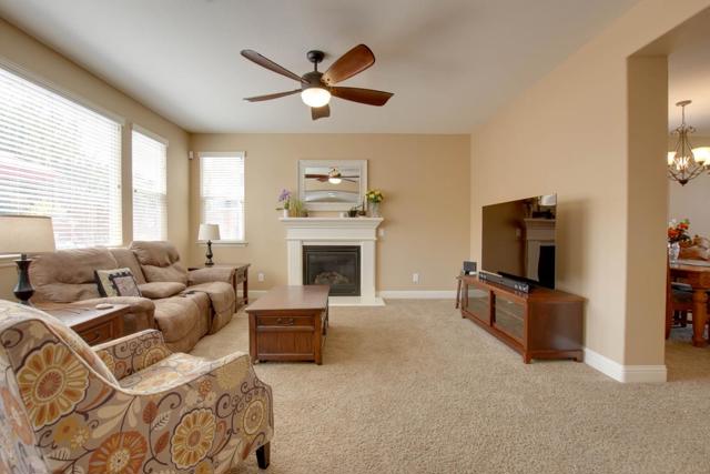 1251 Mulberry Street, Hollister CA: https://media.crmls.org/mediaz/2822f684-dd07-400e-a4e2-bc6307b37141.jpg
