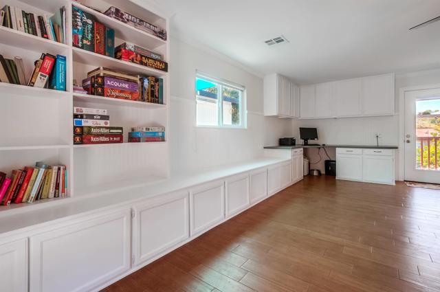 2167 Reineman Road, Fallbrook CA: https://media.crmls.org/mediaz/2823ae5a-e109-402a-bac3-85292cf04bcf.jpg