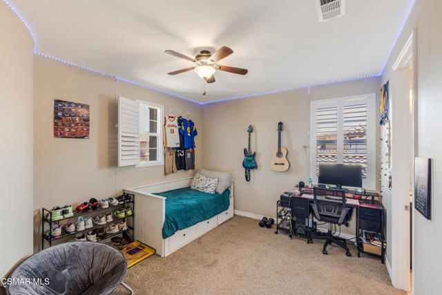 13170 Bent Grass Place, Moorpark CA: https://media.crmls.org/mediaz/28245d1a-c43f-4ea5-91ab-7782eb12317f.jpg