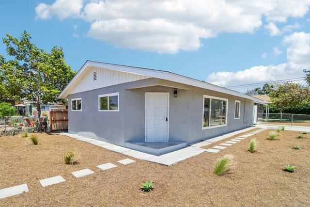 Detail Gallery Image 3 of 52 For 1947 D Ave, National City,  CA 91950 - – Beds | – Baths