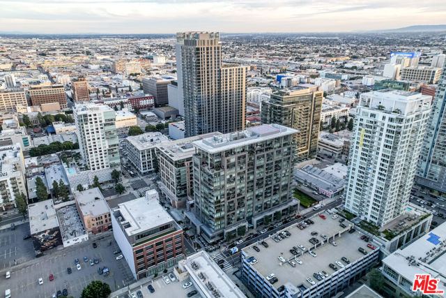 1100 Hope Street, Los Angeles, California 90015, 1 Bedroom Bedrooms, ,1 BathroomBathrooms,Condominium,For Sale,Hope,24402485