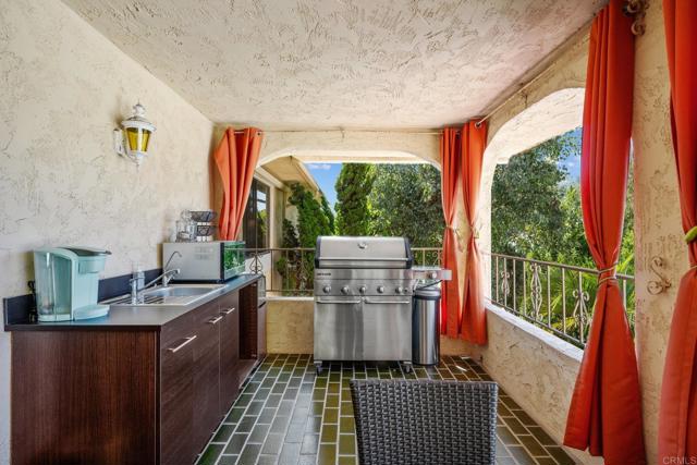 4770 Jellett Street, San Diego CA: https://media.crmls.org/mediaz/2826dc51-5021-4743-82b8-d0b40e41a039.jpg