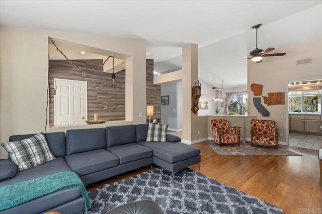 Detail Gallery Image 10 of 54 For 819 Corte Merano, Escondido,  CA 92026 - 3 Beds | 2 Baths