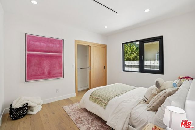 4254 Motor Avenue, Culver City CA: https://media.crmls.org/mediaz/282a785b-6ecd-432b-adf6-84c8100be3fd.jpg