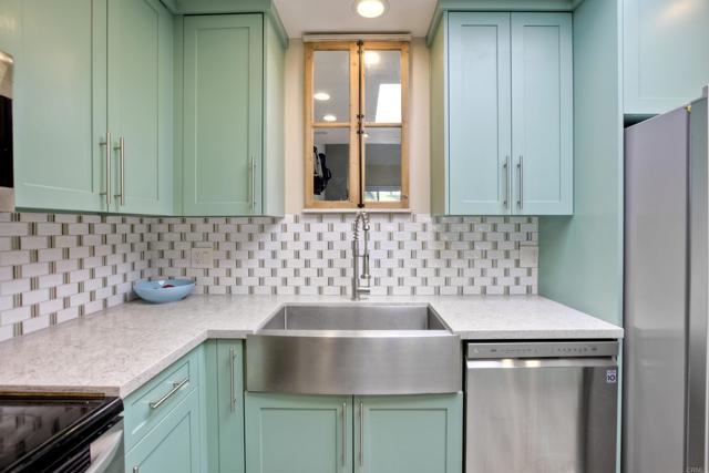 Detail Gallery Image 6 of 49 For 32579 Luiseno Circle Dr, Pauma Valley,  CA 92061 - 3 Beds | 3 Baths