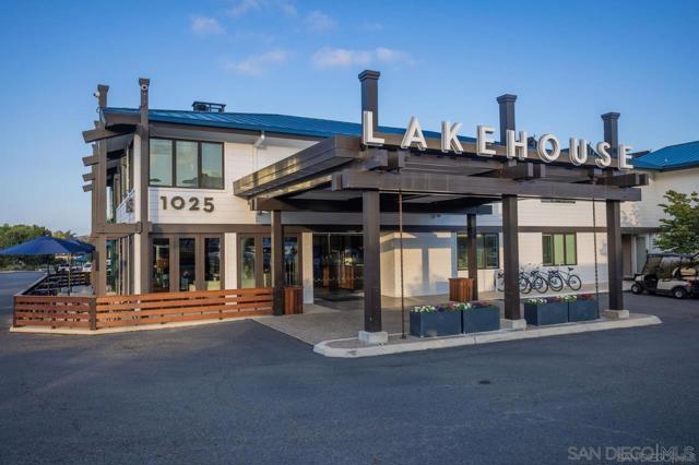 1144 San Julian Dr, San Marcos CA: https://media.crmls.org/mediaz/282b6c21-817b-4e2a-a5a3-59e04404fbc9.jpg