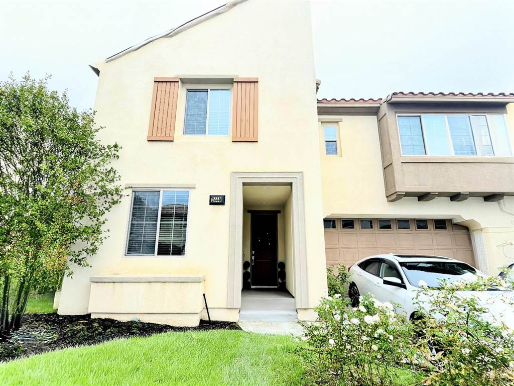 24440 Periwinkle Way