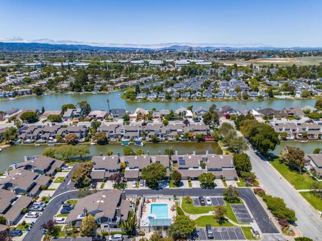 588 Marlin Court, Redwood City CA: https://media.crmls.org/mediaz/282d2ef4-5204-4613-b6cc-17a84963fbbb.jpg