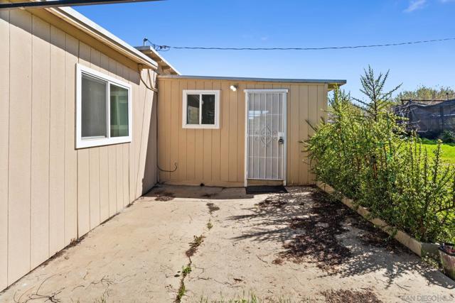 Image 24 of 41 For 11816 Waterhill Rd