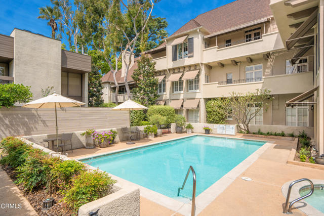 Detail Gallery Image 35 of 44 For 108 S Grand Ave, Pasadena,  CA 91105 - 3 Beds | 2/1 Baths