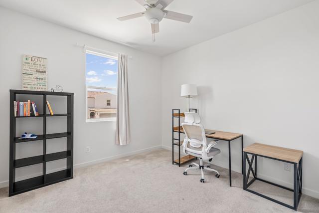 35111 Cooper Pl, Fallbrook CA: https://media.crmls.org/mediaz/282e6fae-b98e-400b-8199-455f1e3c062b.jpg