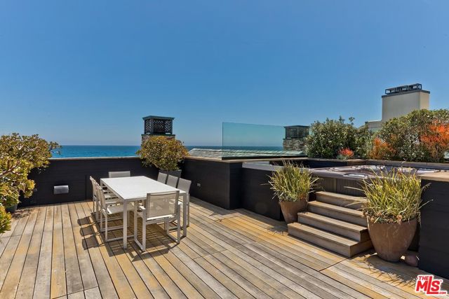 119 Malibu Colony Road, Malibu CA: https://media.crmls.org/mediaz/282fcb6f-3214-442e-bbf2-38b8873c8558.jpg