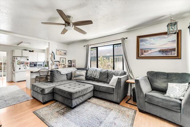 522 Oak Drive, Capitola CA: https://media.crmls.org/mediaz/28303edb-b008-4860-88c7-a924383f9bfb.jpg