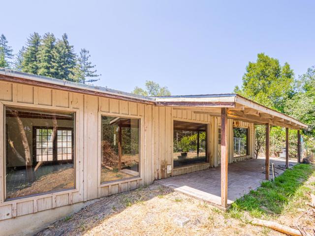4151 Freedom Boulevard, Aptos CA: https://media.crmls.org/mediaz/28305a9a-76ad-422b-9741-52e945794b68.jpg