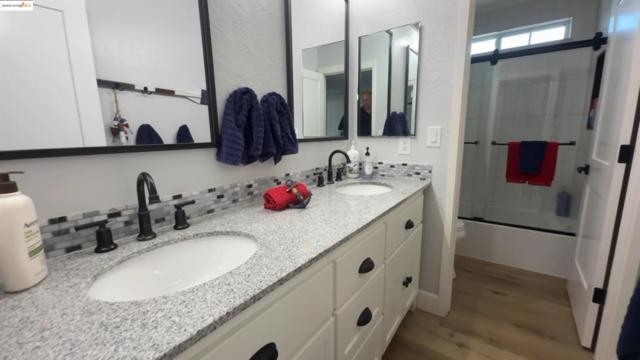 4911 Cabrillo Pt, Discovery Bay CA: https://media.crmls.org/mediaz/28305dbb-74a0-4c09-aaf8-39fa6f5c308f.jpg
