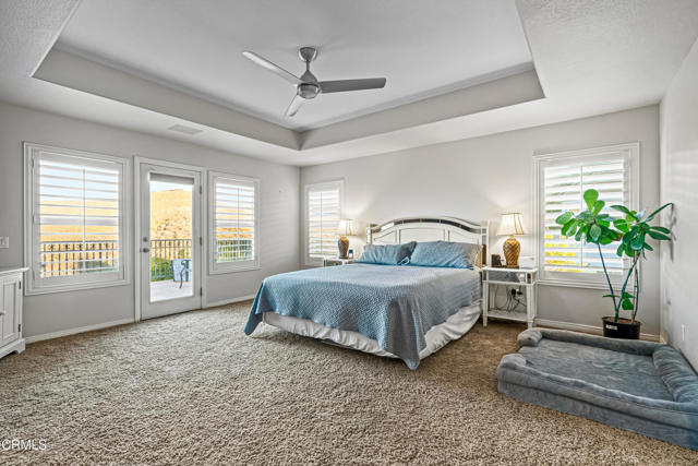 490 Peter Place, Simi Valley CA: https://media.crmls.org/mediaz/28314b27-42ca-4d39-9f06-62aca5eafeed.jpg