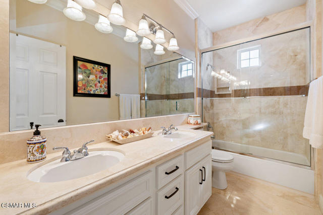 2787 Stonecutter Street, Thousand Oaks CA: https://media.crmls.org/mediaz/28315f89-ca36-4996-a5d5-9c39c339554a.jpg