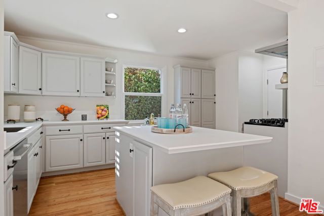 2965 Calle Noguera, Santa Barbara CA: https://media.crmls.org/mediaz/28317e84-e7d6-4125-b94e-c4919109bc15.jpg