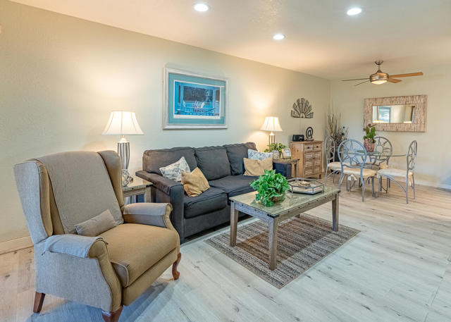 2820 N Arcadia Court, Palm Springs CA: https://media.crmls.org/mediaz/2831d990-6629-4b9e-8785-7202fac2da44.jpg