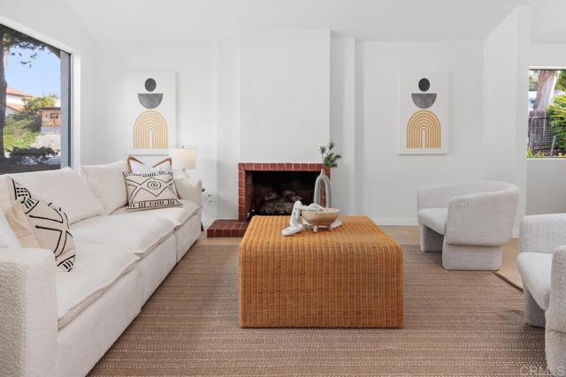 Detail Gallery Image 4 of 27 For 1549 Avenida De Las Adelsas, Encinitas,  CA 92024 - 4 Beds | 2 Baths