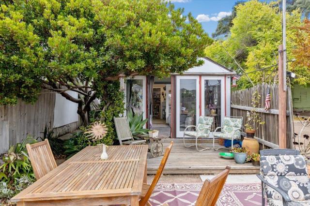 334 Date Avenue, Carlsbad CA: https://media.crmls.org/mediaz/28332fbf-9539-4009-ba9c-af1047d7b487.jpg