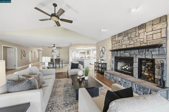 1963 Windward Pt, Discovery Bay CA: https://media.crmls.org/mediaz/2833b2d9-7c0f-47df-b83f-2f3a5e89fd14.jpg