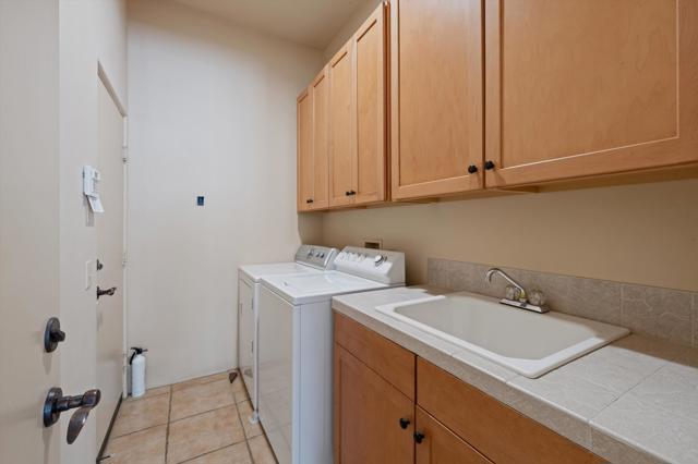 51299 Avenida Diaz, La Quinta CA: https://media.crmls.org/mediaz/28345949-7153-41b9-84ec-e1b8b2088bee.jpg