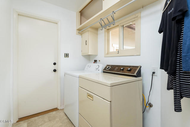 2238 Garfias Drive, Pasadena CA: https://media.crmls.org/mediaz/2834d0a5-d0c9-4a19-a61b-04a24f2684ea.jpg