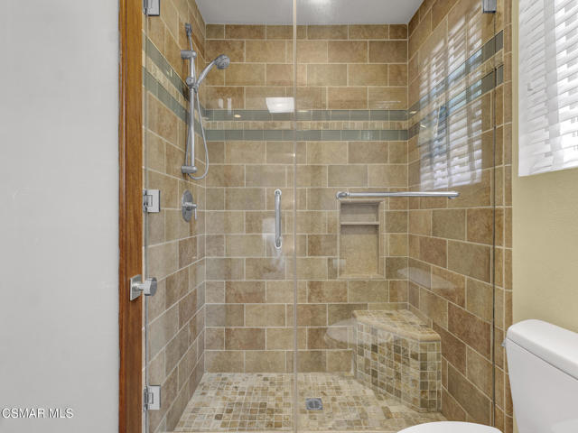 5426 Cedarhaven Drive, Agoura Hills CA: https://media.crmls.org/mediaz/2835d973-c280-4060-a1fc-38804b701d48.jpg