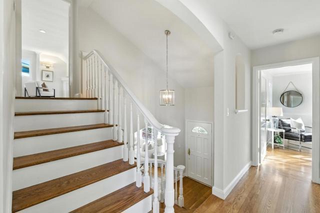 1531 Locust Street, San Mateo CA: https://media.crmls.org/mediaz/2835e68f-dbe4-4b2d-b943-5cf8ab7bab04.jpg