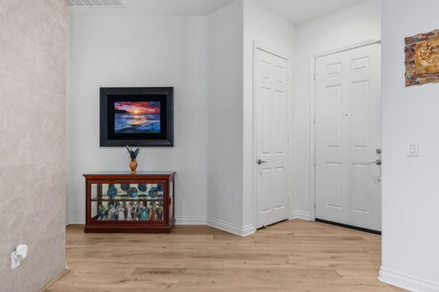 1941 Estancia Place, Escondido CA: https://media.crmls.org/mediaz/283616ed-5c55-4d39-8d68-0e6d33cb789c.jpg