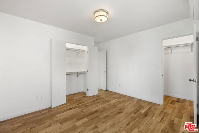 838 Hilldale, West Hollywood CA: https://media.crmls.org/mediaz/28365659-653c-4f7d-a4e9-d0b9f21258d9.jpg