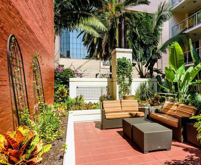 1431 Pacific Hwy, San Diego CA: https://media.crmls.org/mediaz/28365dc5-306b-4f0f-8d4b-dea70f86231e.jpg