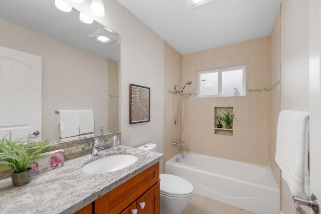 1098 Muir Way, Los Altos CA: https://media.crmls.org/mediaz/283668a1-ae49-48db-898d-039f601ca551.jpg