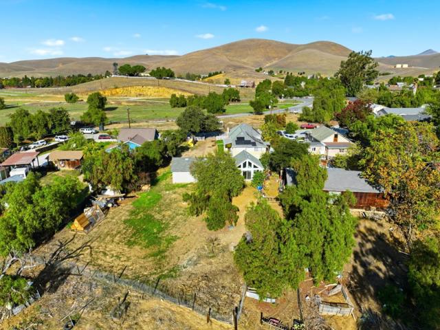 6750 F Street, Tres Pinos CA: https://media.crmls.org/mediaz/2836e374-f8be-45bb-9fac-c7883f625ae1.jpg