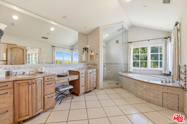 Image 31 of 42 For 3843 Rock Hampton Drive