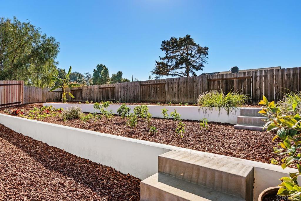 4185 Combe Way - photo 18