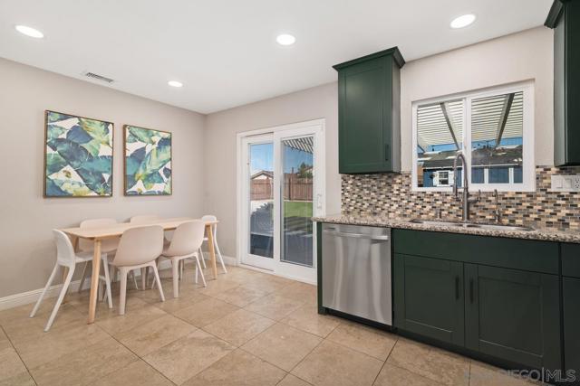 10845 Sandy Hook Road, San Diego CA: https://media.crmls.org/mediaz/2837a4f1-4b53-4e77-8968-f10dd674ab50.jpg