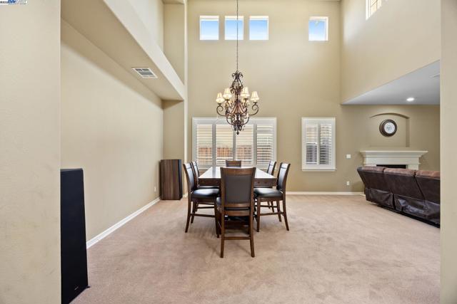 2132 Gold Poppy St, Brentwood CA: https://media.crmls.org/mediaz/28389479-5ef0-40a1-8c81-9695de89310a.jpg