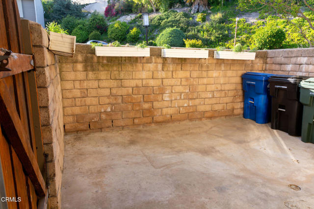 Detail Gallery Image 35 of 43 For 741 Warwick Ave, Thousand Oaks,  CA 91360 - 2 Beds | 1/1 Baths